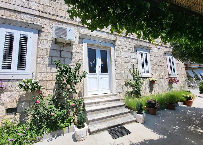 Apartment Miljas