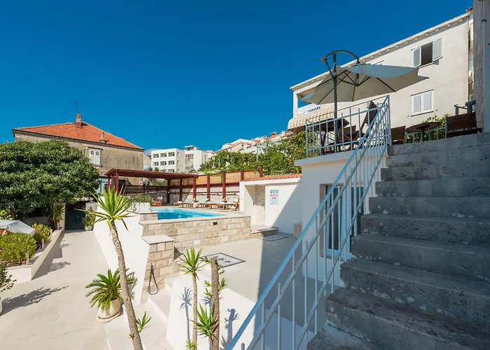 Miljas Apartamento