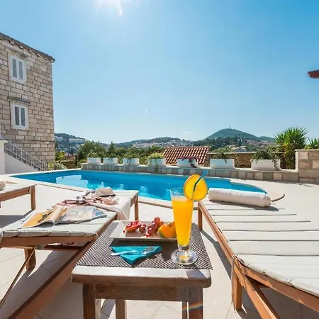 Apartment Miljas