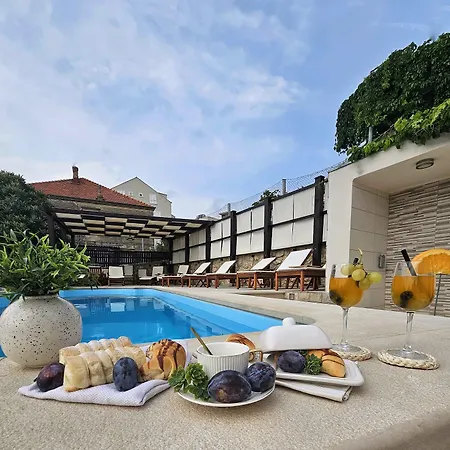 Apartment Miljas *