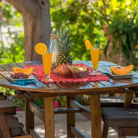 Miljas Apartamento *